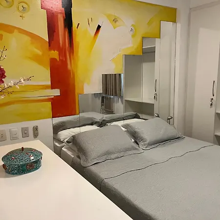 Apartamento A 300m Beira Mar-meireles! Serviço Diário E Wi-fi 650mb! *