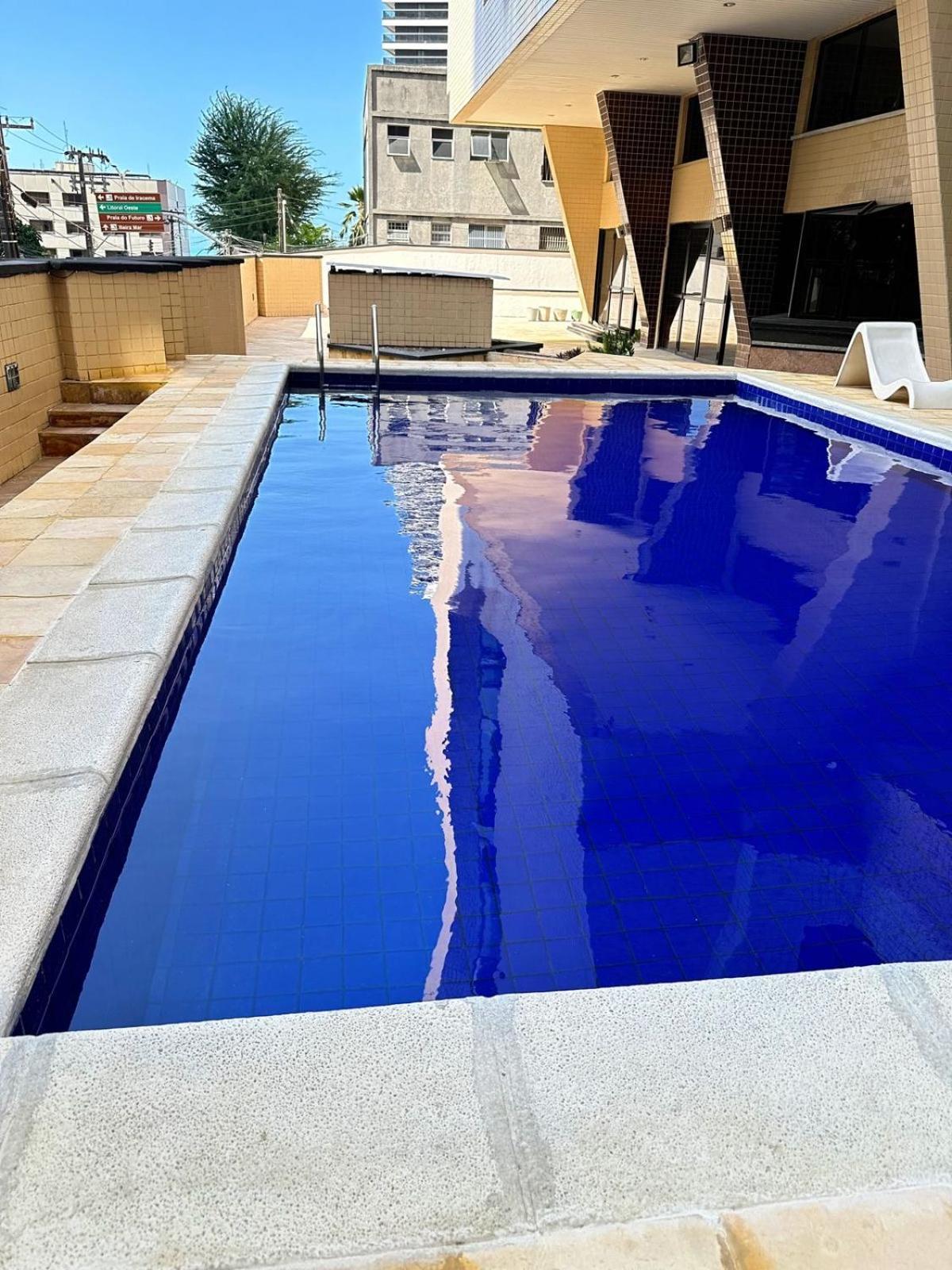 Apartamento A 300m Beira Mar-meireles! Serviço Diário E Wi-fi 650mb! *